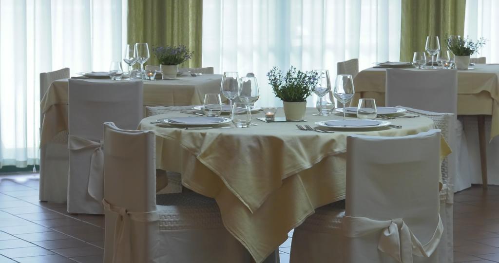 Hotel Centro Benessere Gardel أرتا تيرمي المظهر الخارجي الصورة